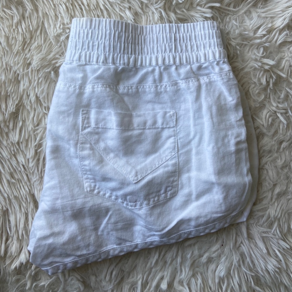 Volcom white shorts